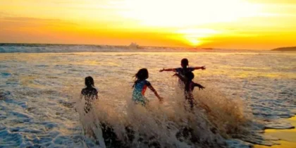 Pantai Sawarna Karang Tanjung