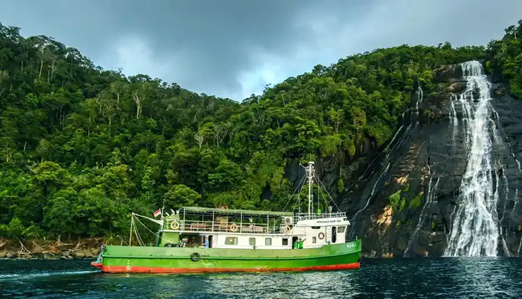 Air Terjun Mursala, Tebing Laut Eksotis di Tapanuli Tengah